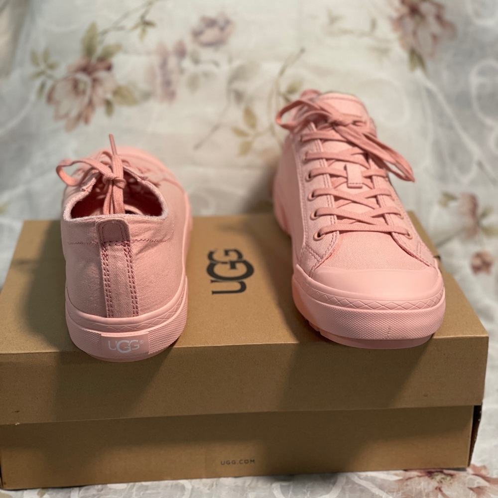 UGG Aries sneakers